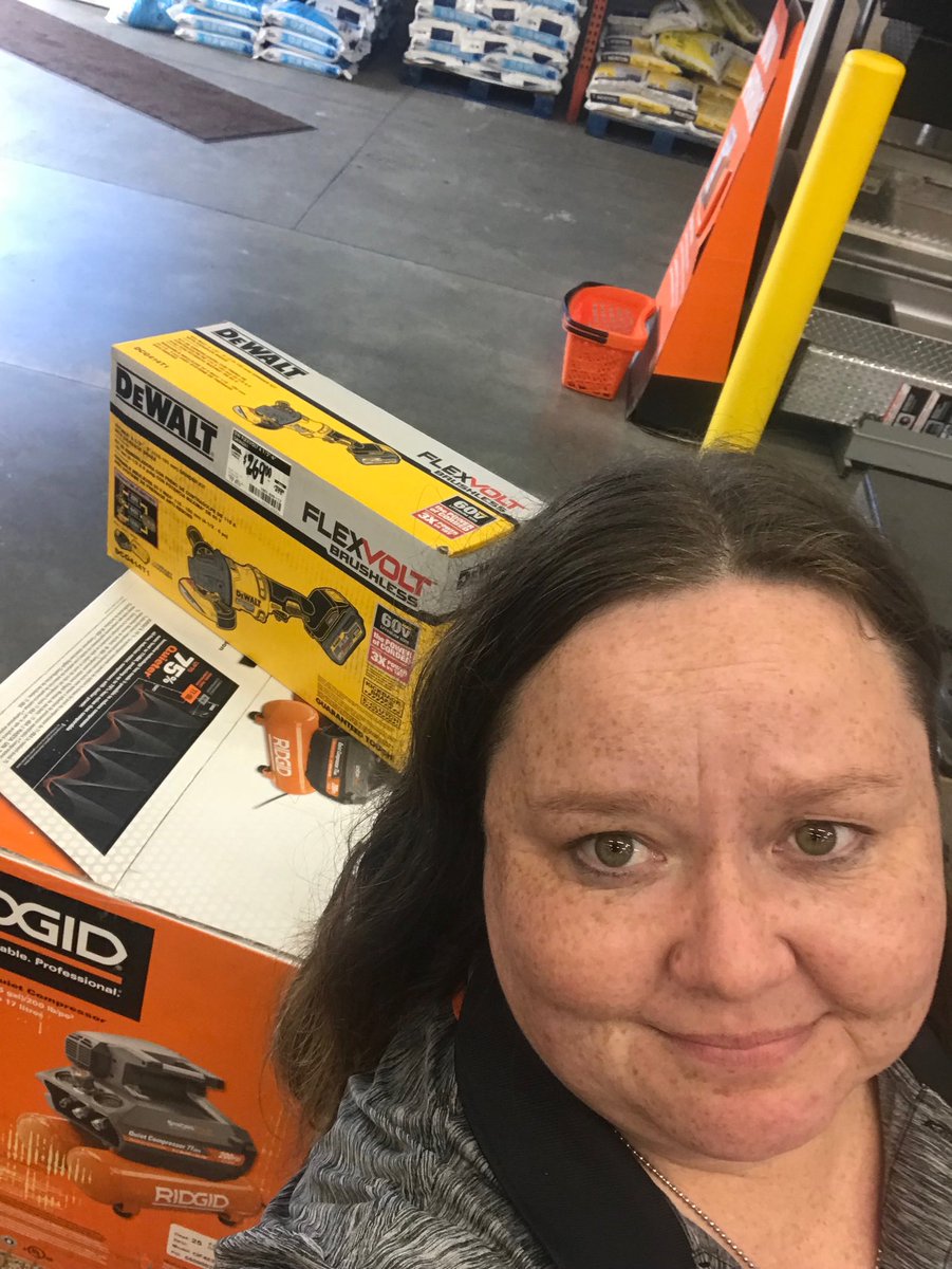ChaoxCJ's tweet photo. It’s raining Recoveries! $550. #3203makesithappen #3203RecoverySharks #IGotSharpTeeth🦈 ⁦@MattWorkmanTHD⁩ https://t.co/EH7ImEh70n