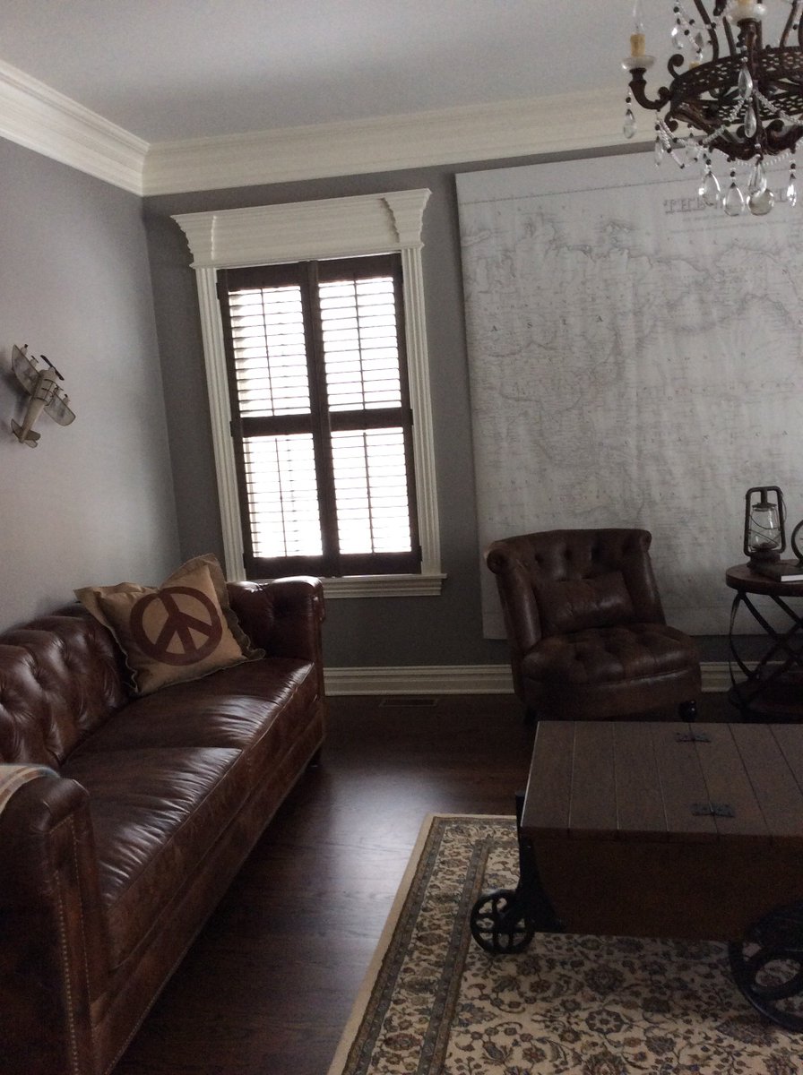WindowTailors's tweet photo. Elegant stained shutter panels are perfect for a unique set of custom door dividers in a traditional or contemporary living room. 🔥
They give a room a lot of character.
#stainedshutter #windowideas #decorideas #shutter #window #decor #homedecor #windowtreatment #fancywindows https://t.co/qKl6D1f75d