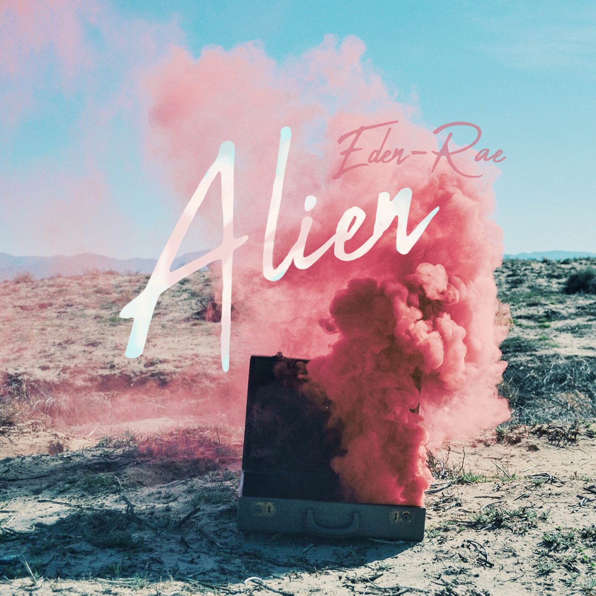 EdenRae3's tweet photo. 🎉🎉 HERE IT IS, 'ALIEN' HAS COME IN FOR LANDING! 🛸Pumped to be able to share my second original track with you! Type Alien - Eden-Rae into YouTube to watch the lyric video or click here to listen.
https://t.co/pRvDRIb6PG
Get it for FREE: https://t.co/CzQlbAUEDo https://t.co/le1C7WnS9e