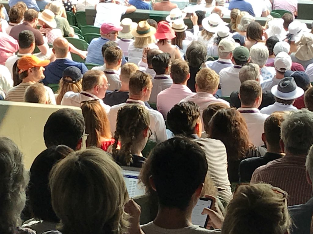 LukeFritz64's tweet photo. Guy in front of me has literally taken out a laptop and is rebooking flights. I can see him selecting seats. @BenRothenberg #Wimbledon https://t.co/Pk9zlthhuu