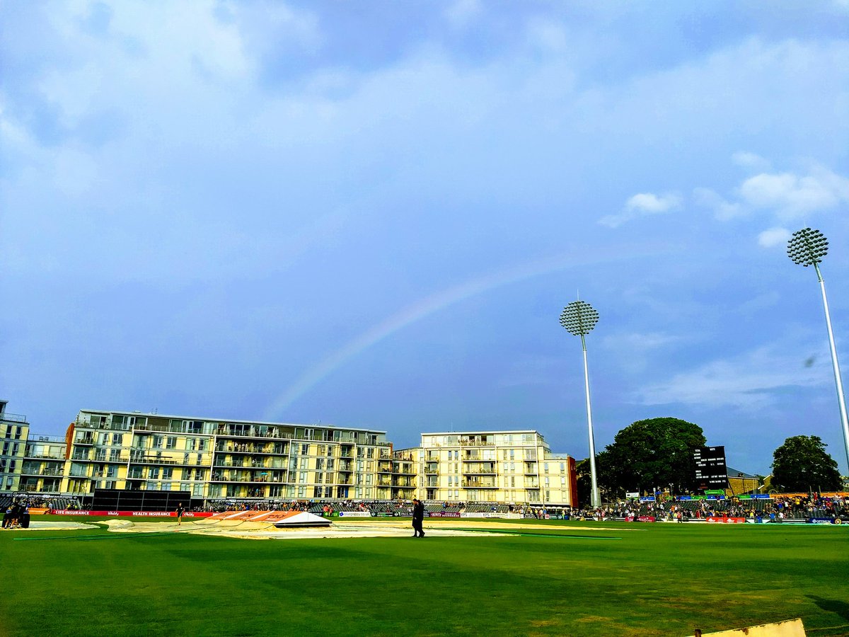lucycol44's tweet photo. @Gloscricket Rainbow at the Brightside Ground now #nomorerain #fingerscrossed https://t.co/i2xV2cNX1v