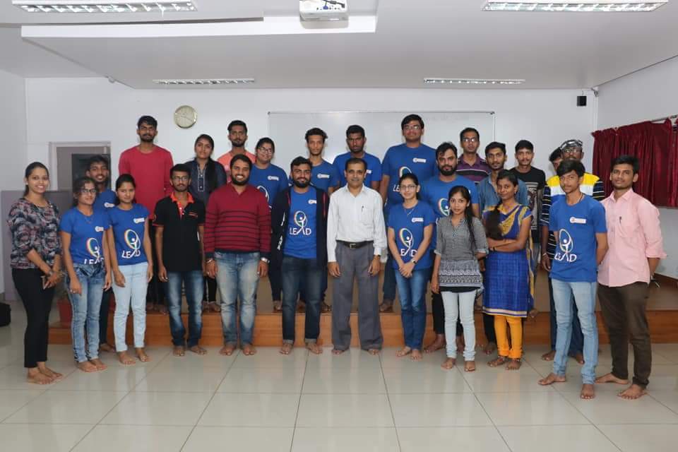 dcseLEAD's tweet photo. The 2nd session of Day-02 of #LLP2018, batch 03 was taken by Mr. Sangamesh M on print media & journalism. He spoke on topics like fake media and advertisment driven media.
He shared his journey as in how he started with journalism as his career.
#LEADCampus
#LEADKarnataka https://t.co/jwSSPXIJKV