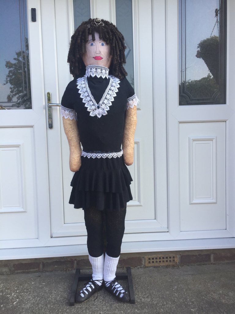 Come along to Huntington Scarecrow trail this weekend!! You may see an Irish Dancer about.... just look at those perfect feet! <a href="/HuntingtonLbry/">Huntington Library</a> <a href="/York_wards/">York Neighbourhoods</a> <a href="/HuntingtonYork/">Huntington School</a> #huntington #york