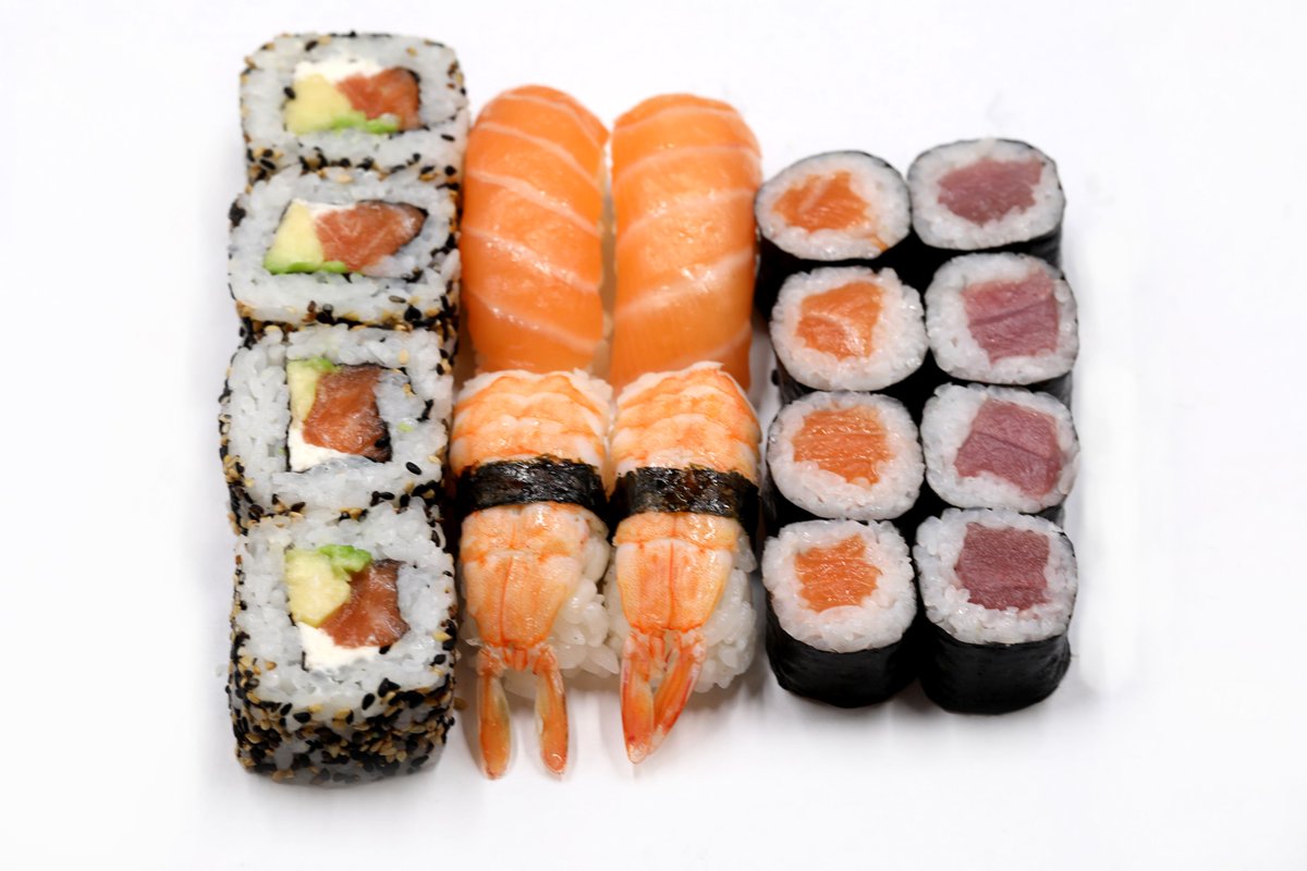Fin de semana de con marisco y Sushi en el Zarcillos, no te lo pierdas!!!! facebook.com/La-Cocina-del-…