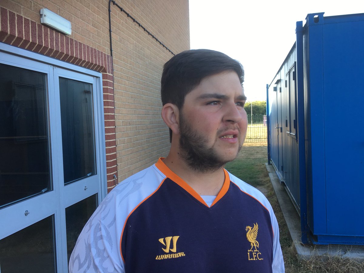 Wes_Erpen's tweet photo. Love being back down in #clactononsea #jaywick with #inclusionventures updating their campaign about not judging a book by its cover - really excited to get this one wrapped and launched to make an impact! #FixerNation #LifeOfAYPC https://t.co/B6qeANY1bf
