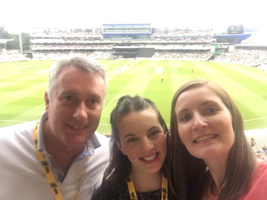 BeckyDainter's tweet photo. @waa_chosen are at the @BearsT20 cricket with SF Group #GoBears https://t.co/MU758Smptv