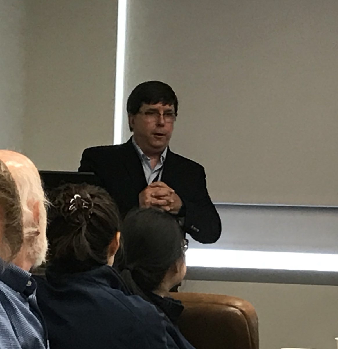 susnicholson's tweet photo. Great to have @Stewartr84 share the history and significance of having an outstanding regional trauma care system @STRACorg for #SouthTexas at the @UTraumaResearch Trauma Research Think Tank Meeting #BuildingCollaboration #TraumaResearch @surgery_uthscsa @UTHealthSA https://t.co/EMq09JGcgX
