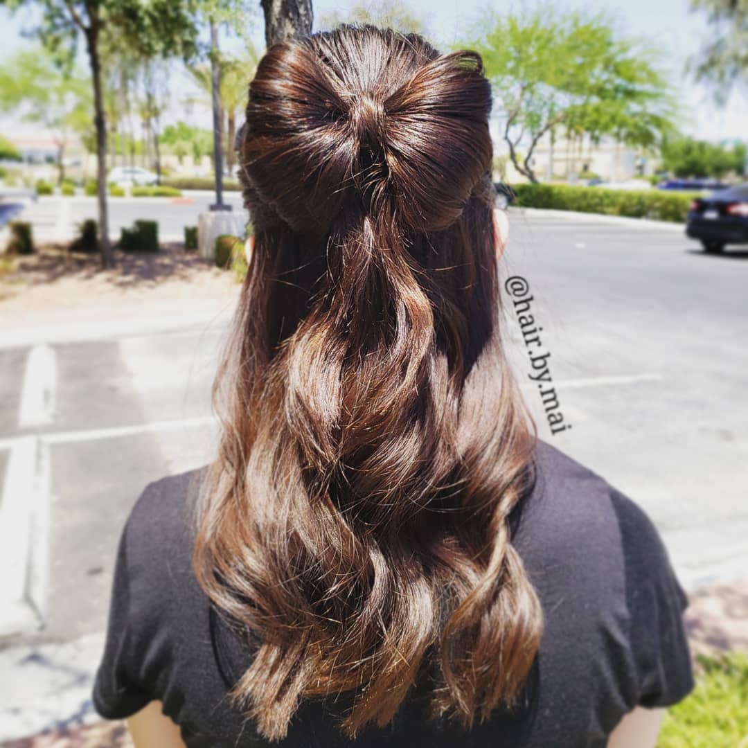 ModeSalonLv's tweet photo. Simple but beautiful bow updo by  mailene! #hair #hair2018 #hairstylist #halfuphalfdown #bow #hairbow #lasvegas #lasvegasstylist #longhair #lovehair #shinyhair #curl #curls #curlsss #brown #brownhair #mode #mailene #mailenemodesalon #modesalon #beautiful #beautifulhair #beauty https://t.co/HPREhO6wy5