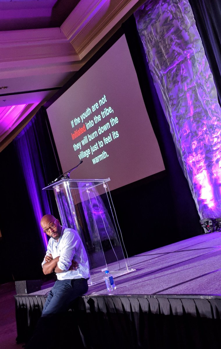 ToBeThatTeacher's tweet photo. When @chrisemdin drops knowledge and looks right atcha. Energized to work with the kids to make MAGIC in our classroom!! #knowbetterdobetter #activist  #HipHopEd @unboundedu #StandardsInstitute #necktingles #findyourratchetness https://t.co/Xhe0TNcyIM