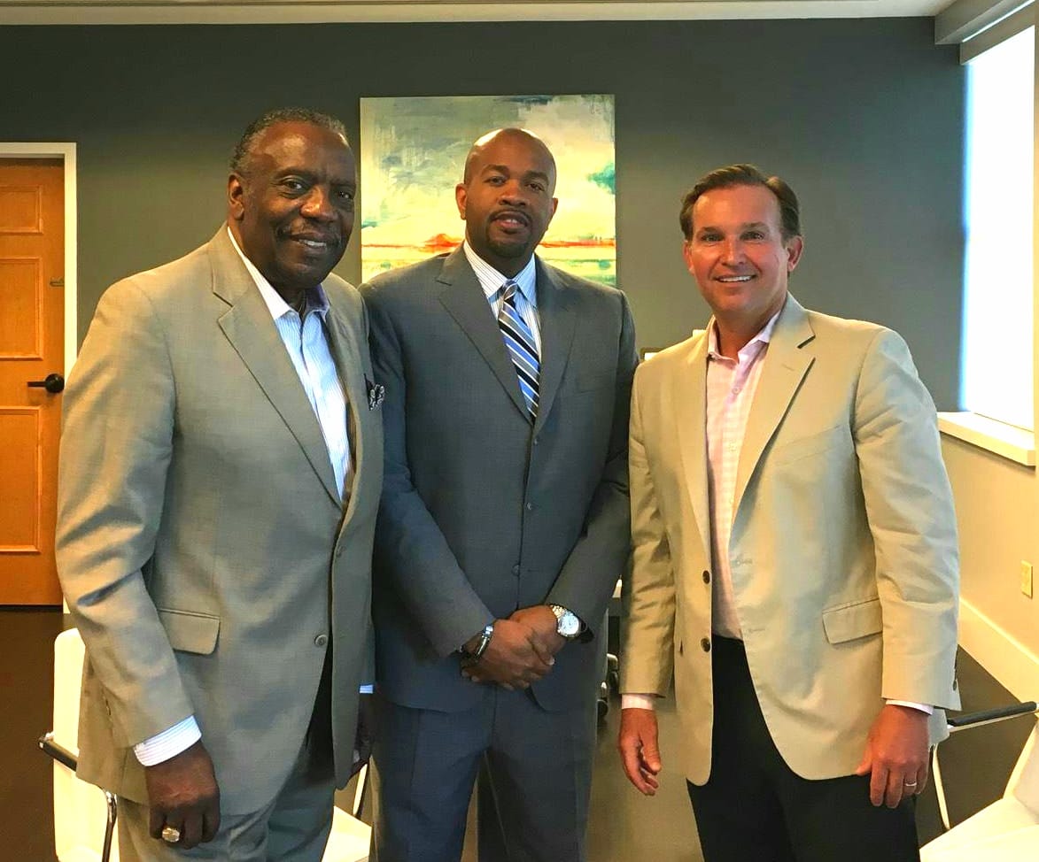 ewctigers's tweet photo. City of Jacksonville Mayor, Lenny Curry, along with current EWC President, Dr. Nathaniel Glover, officially welcomed EWC President-Elect, Dr. A. Zachary Faison to the city who begins his reign July 16th! #EWCisFirst #Founded1866 #EmergingEminence #ANewTigerEra #JaxOnTheRise https://t.co/43pRnm3A8S