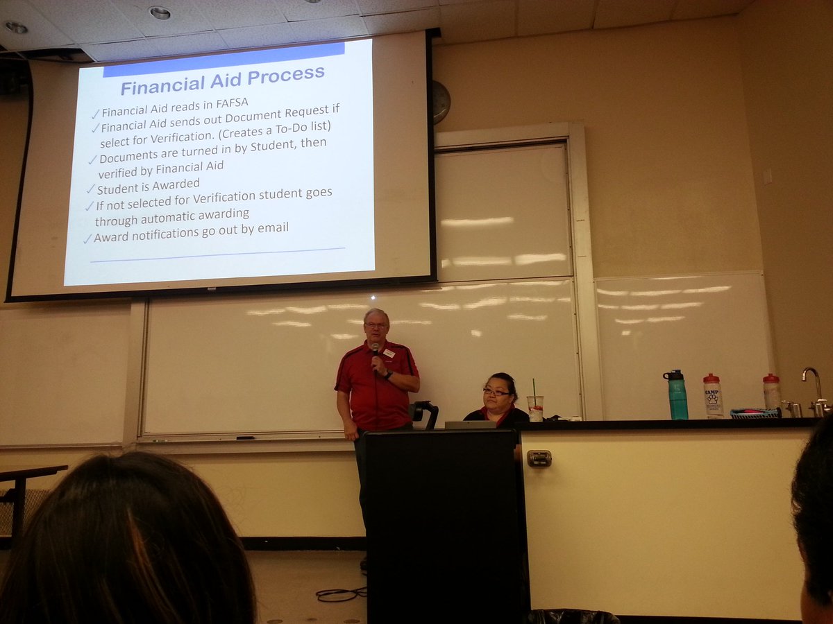 FresnoStateEOP's tweet image. Suppporting the success of our students with financial aid facts with Jim and Si from @FSFinancialAid Thanks for the critical info. #SummerBridge2018 #SB2018
