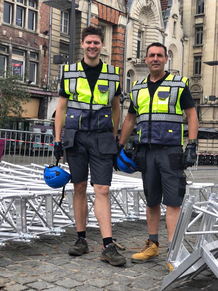 Prolyte's tweet photo. The Prolyte Team was hard at work yesterday building the brand new 12 x 10m Prolyte Arc Roof with SLS and @AEDgroup for France's La Fête Nationale. #ProlyteGroup #LeadingTheIndustry #BastilleDay https://t.co/U0ooe36WpV