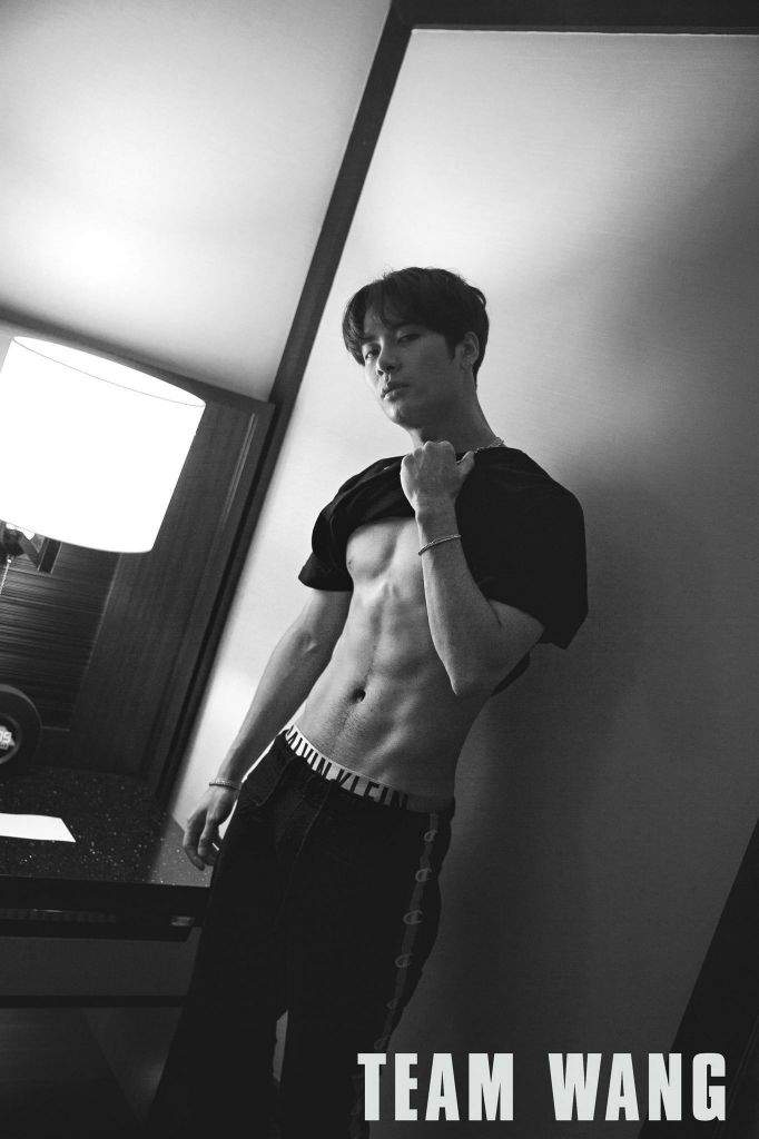 wangsarchive's tweet photo. thank fucking god for team wang https://t.co/by2rryuFSN