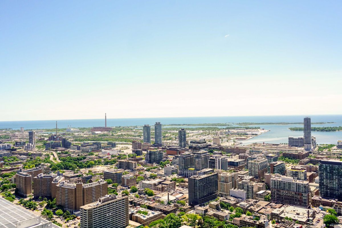 CentreCourtInc's tweet photo. Welcome to Grid Condos, where south facing views are truly breathtaking. Have you purchased a unit at Grid Condos? PDI appointments will start soon, and we look forward for you to see your home for the first time! #GridCondos https://t.co/zFInsGSDiH