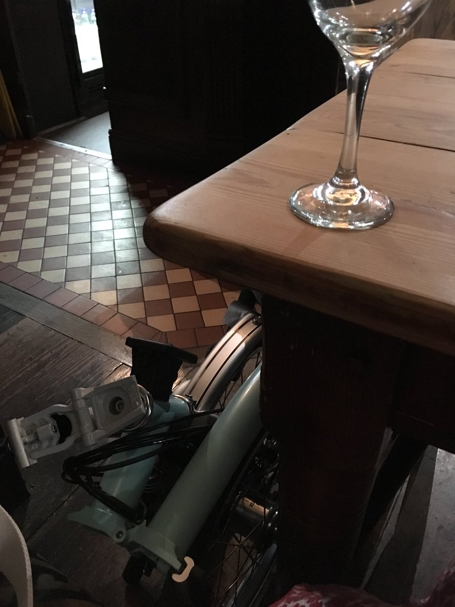 Functionalise's tweet photo. Living the dream, stopping off for a drink with my new @BromptonBicycle with @martkelly before heading back up The #ChilternLine home https://t.co/aW0B7rHC5G