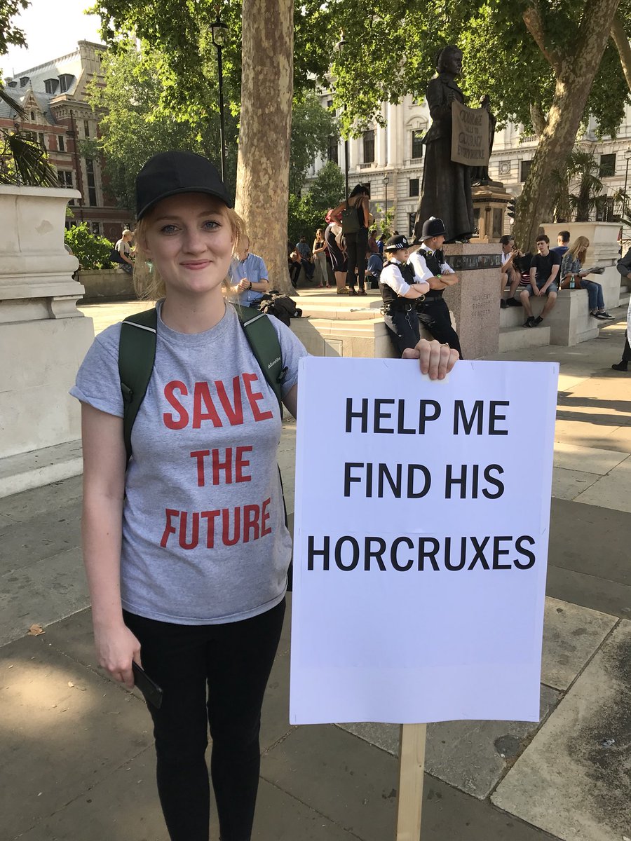 Sibsie's tweet photo. Another fav from Westminster #TrumpProtest #TrumpVisit #TrumpProtestlondon #TrumpBaby https://t.co/GP2s3iQ7bm