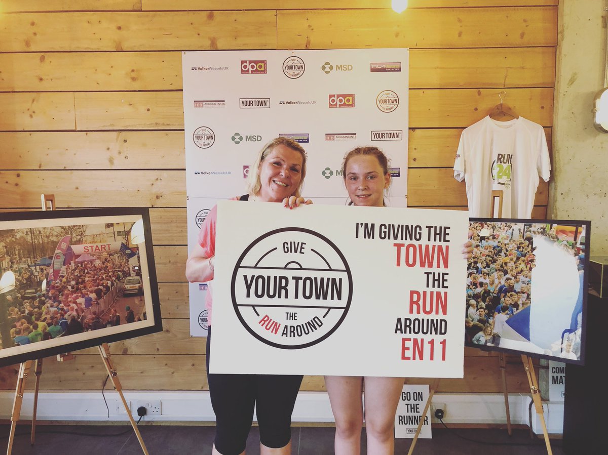 townrunaround's tweet photo. Mother & daughter running around town on this summers evening... Amazing running story that has really inspired us here at the street office... Leah who is 14 has lost 1.5 stone!!!!! Keep it up & see you on the start line in September ladies #RunningChangesLives #EN11 https://t.co/9cvrTYspz9