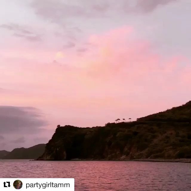 experienceskn's tweet photo. What will your weekend look like? #Repost @partygirltamm with @get_repost
・・・
A very very very perfect evening. ...  https://t.co/umGoFEWlLb https://t.co/WawLYcwWrI