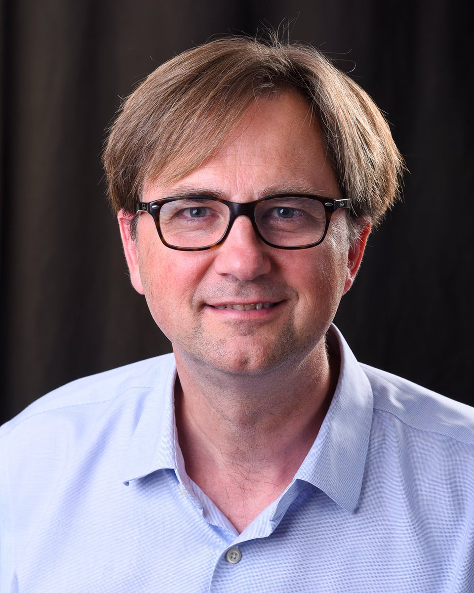 cusm_muhc's tweet photo. We warmly welcome the new director of the @McGill_TB, Dr. Madhukar Pai! We'd also like to acknowledge Dr. Marcel Behr’s exceptional work as head of the centre since 2013. Under his leadership,our institution acquired international acclaim in #TB #research &amp; patient care.Thanks! https://t.co/lxiZSsgkC7