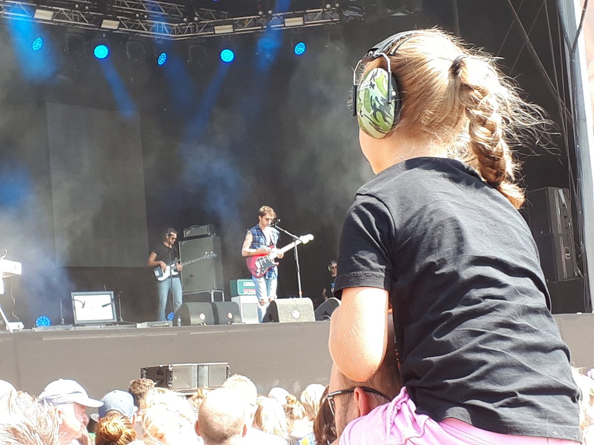 WimRuesink's tweet photo. Heerlijke muziek gezien op de Zwarte Cross, o.a. van Jett Rebel en Kraantje Pappie https://t.co/Pl7kgQroMZ
