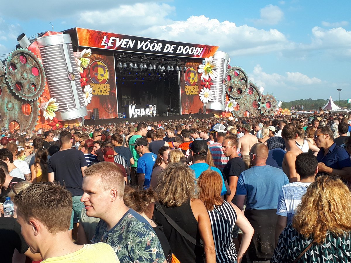 WimRuesink's tweet photo. Heerlijke muziek gezien op de Zwarte Cross, o.a. van Jett Rebel en Kraantje Pappie https://t.co/Pl7kgQroMZ