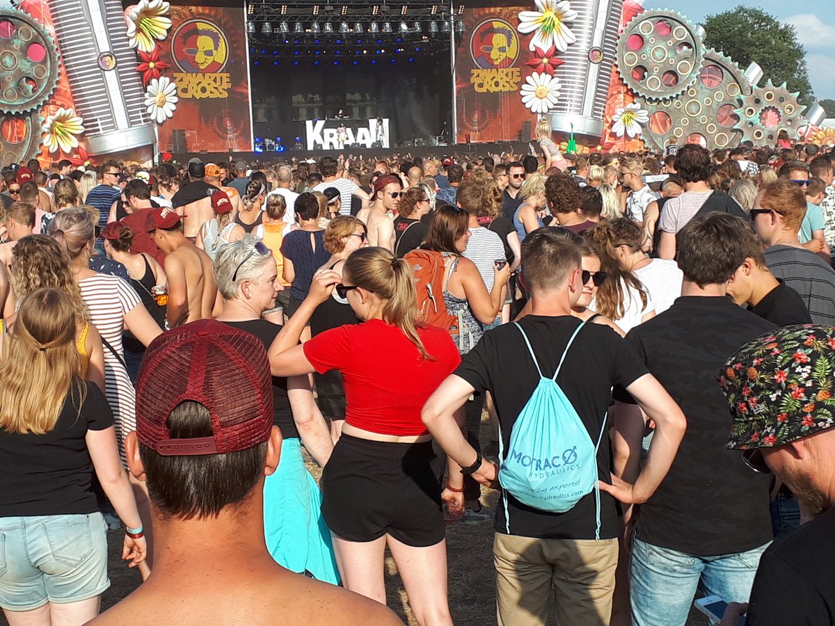 WimRuesink's tweet photo. Heerlijke muziek gezien op de Zwarte Cross, o.a. van Jett Rebel en Kraantje Pappie https://t.co/Pl7kgQroMZ