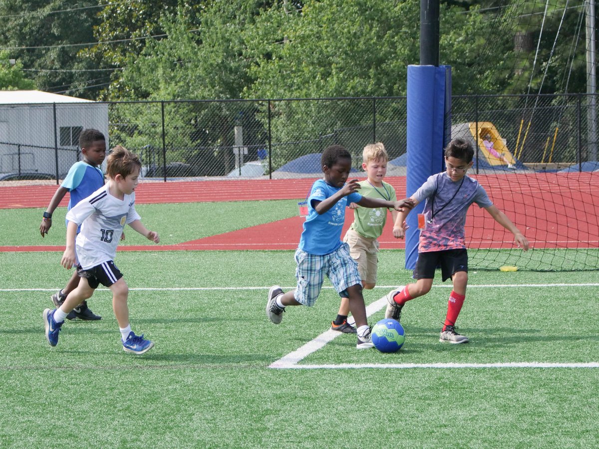 AIS_Eagles's tweet photo. The fun continues at AIS! Jewelry making, chess, sports, languages and more. Our campers can enjoy a variety of activities and learn new skills during the summer. #AIScamps https://t.co/d6GDKpTTpd