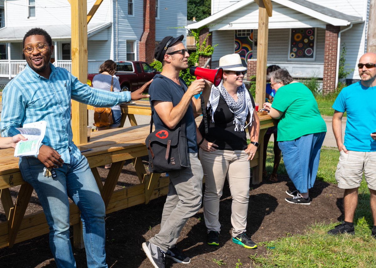 FitzwaterPhoto's tweet photo. We learned so much interesting history and saw cool small businesses on the latest @Akron2Akron walk - back in North Hill next month - come out!  
#NeighborhoodWalkingTour #Akron https://t.co/fDWKgKdJIh