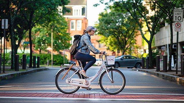 TourignyAlex's tweet photo. Alexandra modeling for me while I shoot some @zagsterbikeshare in Manchester
.
.
#morning #editorialphotography #manchester #city #citylight #morninglight #bikes #urban #lifestyle #mylife #photography #nikon #d800 #85mm https://t.co/IRxlOyZjSa https://t.co/5e4m15ZUK2
