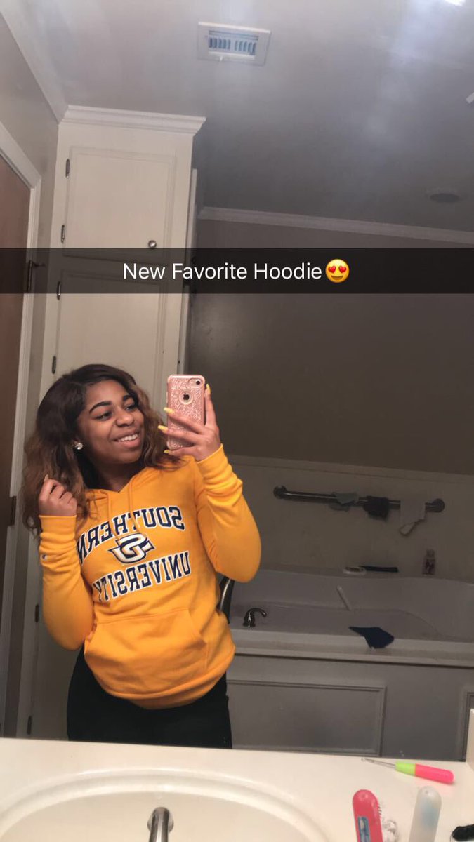 iamkaylah__'s tweet photo. #FineKidsOfSu22😛💛💙 https://t.co/PMN2Oq1r7A