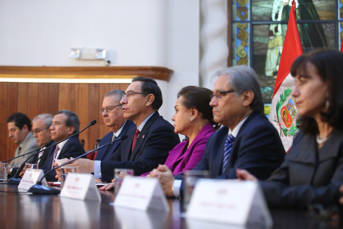 presidenciaperu's tweet image. Presidente @MartinVizcarraC: El grado de descomposición en que se encuentra el sistema judicial, no solo entorpece el crecimiento, sino afecta la vida diaria de la población, que no puede acceder a justicia con oportunidad y transparencia. #ReformaDelPoderJudicial