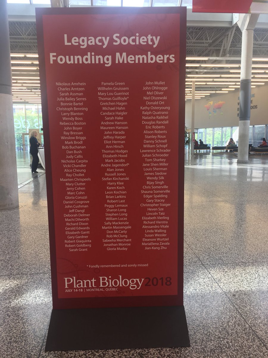 PSU_PlantBio's tweet photo. Bonjour! Made it to #Plantbio18 https://t.co/bnqe8aDS8C