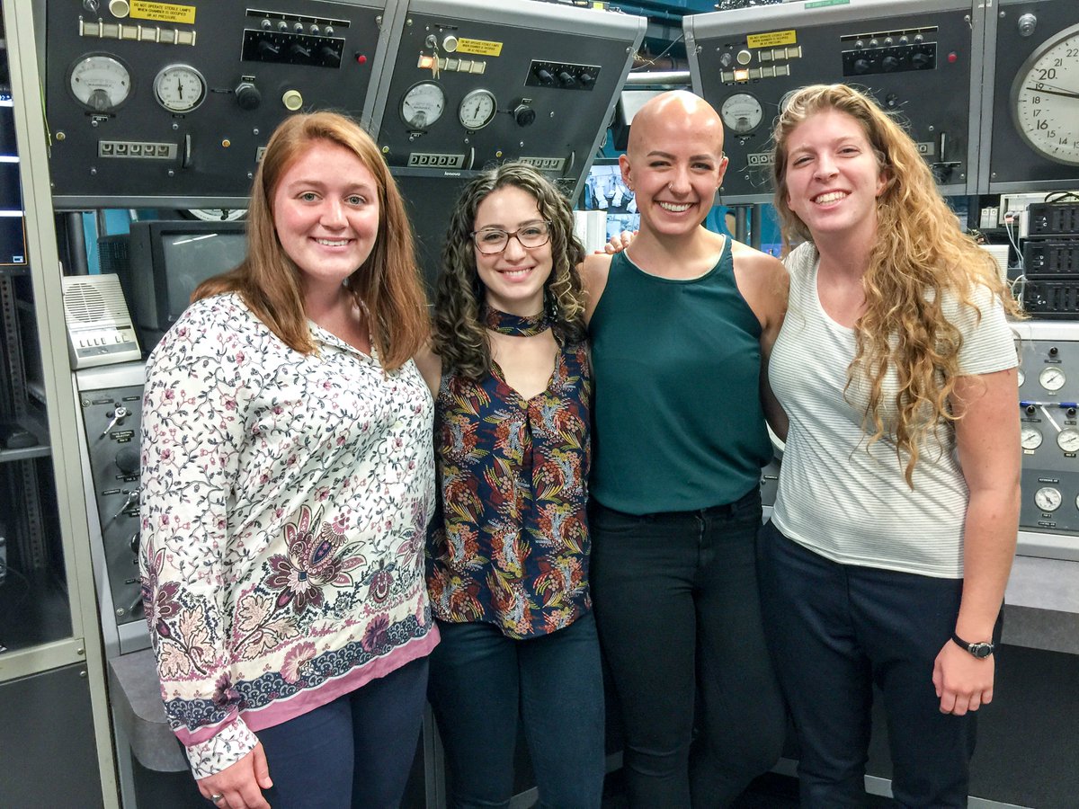 DANGlobalSafety's tweet photo. DAN interns visited the Duke hyperbaric chamber earlier this week. Look for them in the next issue of Alert Diver! #AlertDiver #DANInterns https://t.co/b8Hn3mBGba