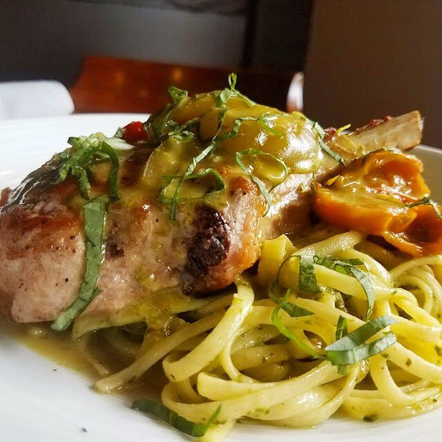 swredding's tweet photo. It’s the weekend! #treatyourself to our Pork Scarpiello.... 10 oz. bone-in Leidy’s (Harleysville, PA) pan seared pork chop sautéed sweet and spicy peppers over linguine al pesto!
#connecticutcomfort #comfortfood #thespinningwheelct #swredding #dinner @swredding https://t.co/NhT7awdlrX