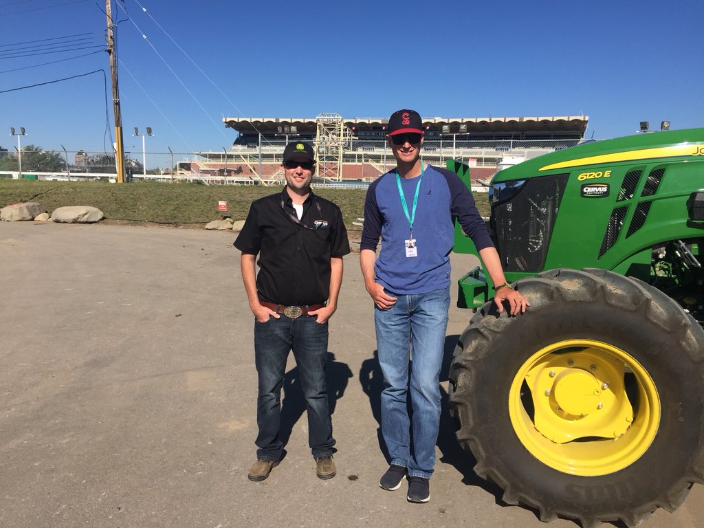 GeoffreyRoy's tweet photo. Great to catch up with @WayeScott at #Stampede2018 this morning and take a bit of a tour on how he prepares for @CS_Rodeo. One of the hardest workers i know and great partner. #bullfighterfriday #csrodeo https://t.co/nlBI2GjLwW