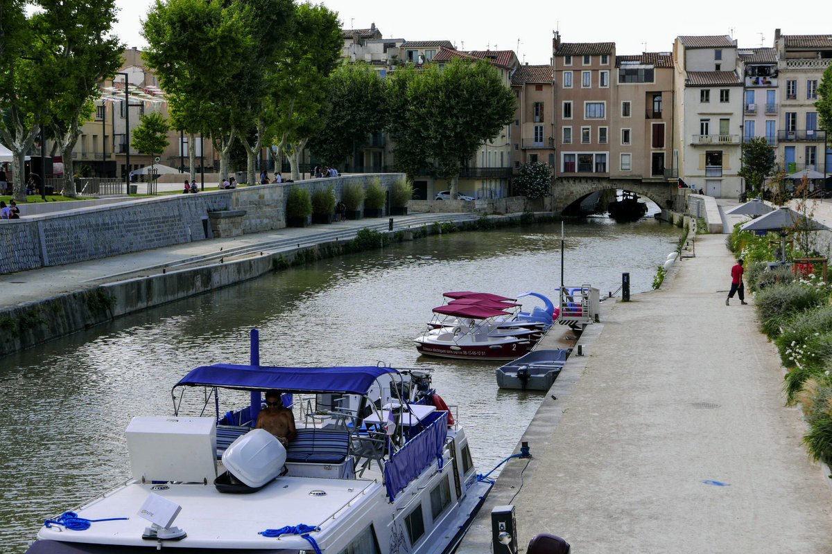 VakKriebels's tweet photo. Bebouwde brug, Narbonne. https://t.co/XkVmdLkrwp
