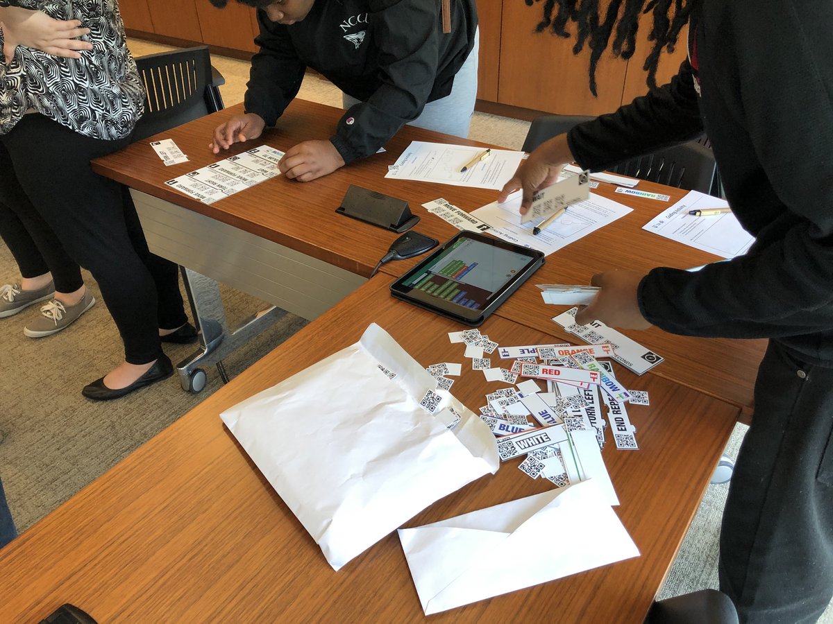 _davidkmann's tweet image. Coding with @SampsonSchools students this afternoon was a blast! Thanks @adalynnelopez and @SASeducator for organizing this great experience. #codesnaps #edtech #free