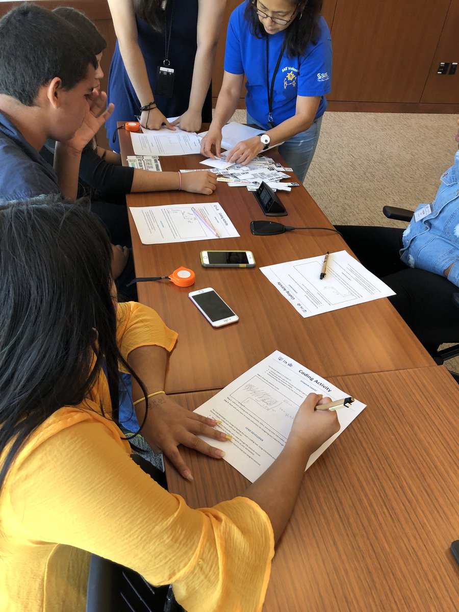 _davidkmann's tweet image. Coding with @SampsonSchools students this afternoon was a blast! Thanks @adalynnelopez and @SASeducator for organizing this great experience. #codesnaps #edtech #free