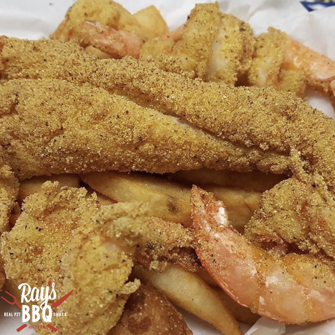 RaysBBQ1's tweet photo. Happy FryDay 🤗#raysbbqshack #houstonbbq #txbbq #thirdwardbbq #wefrytoo #newlocation #whatsfordinner #comeseeus https://t.co/boItfoMXBR