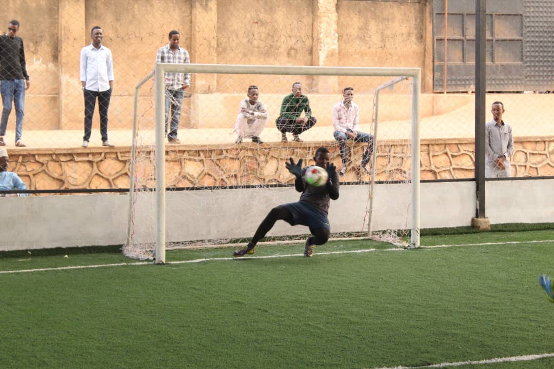 Almost just an inch away from saving the spot. Hassan Agaago the El Man FC keeper as they were knocked out at the semi finals of the SCFIC. @FAU_Uganda @ymcducaale <a href="/nbstv/">NBS Television</a> <a href="/CAF_Media/">CAF Media</a> <a href="/OfficialFUFA/">FUFA</a> @Ramhadji <a href="/JjunjuHamzah/">Jjunju Hamzah</a> 
#Football_off_the_streets