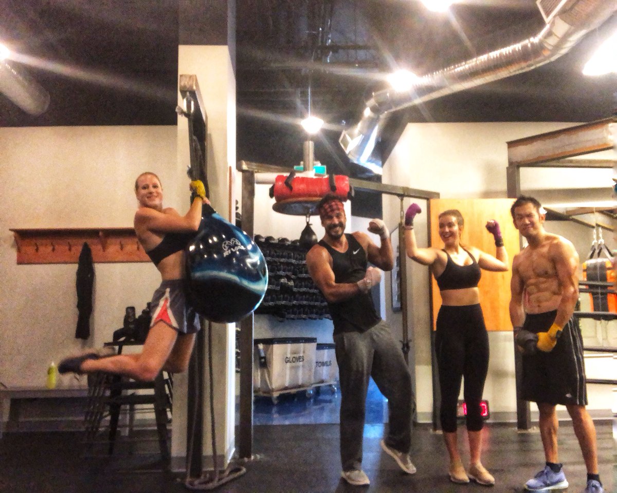 AlisonMcKenny's tweet image. #MyLoves #SweatScience #yyc My brothers abs aren’t defined or anything... 💪