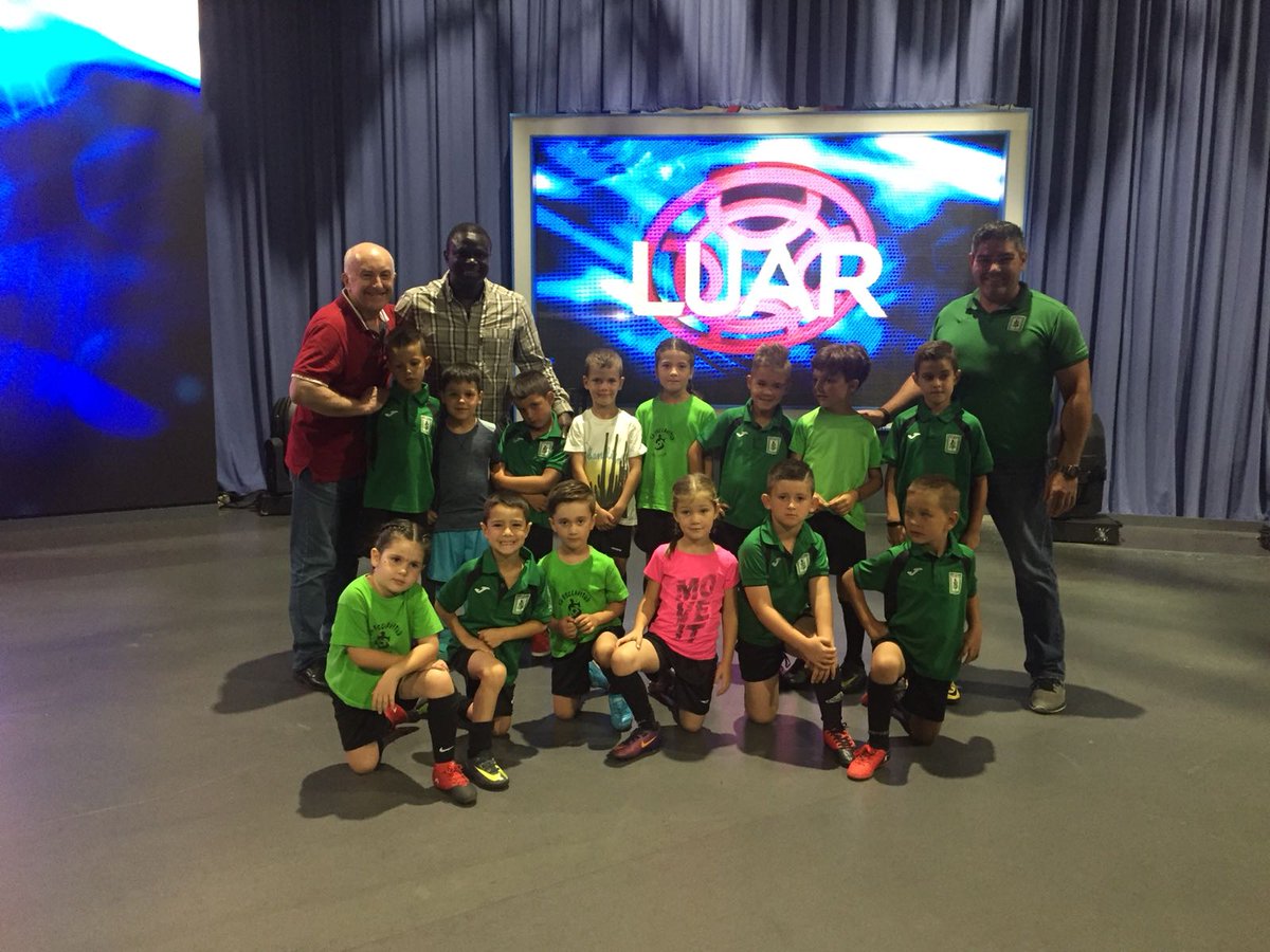 SDEsclavitud's tweet photo. Aquí tedes o #MiniEsclavi na @TVGalicia. Esta noite serán uns dos artistas do @luartvg conducido por Xosé Ramón Gayoso. Tamén estará presente o árbitro Mar Thiaw
#PonAGalega #Luar #TVG #sdesclavitud https://t.co/o4jPumfmcR