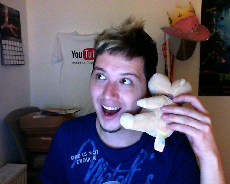 manniac's tweet photo. Throwback zu 2010, als ich noch mit Hippos telefoniert habe. #Dailybooth https://t.co/1vq9chr57B