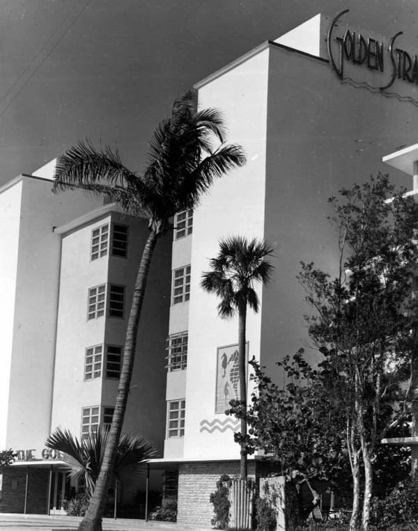 305Mosquito's tweet photo. Today is also #FlashbackFriday - here's a photo of the beloved #GoldenStrand Hotel near #GoldenBeach in 1948, and a rendering of the development that will take its place. HT @FLMemory #OurCounty #historicalphoto https://t.co/JTMmjGOxFl