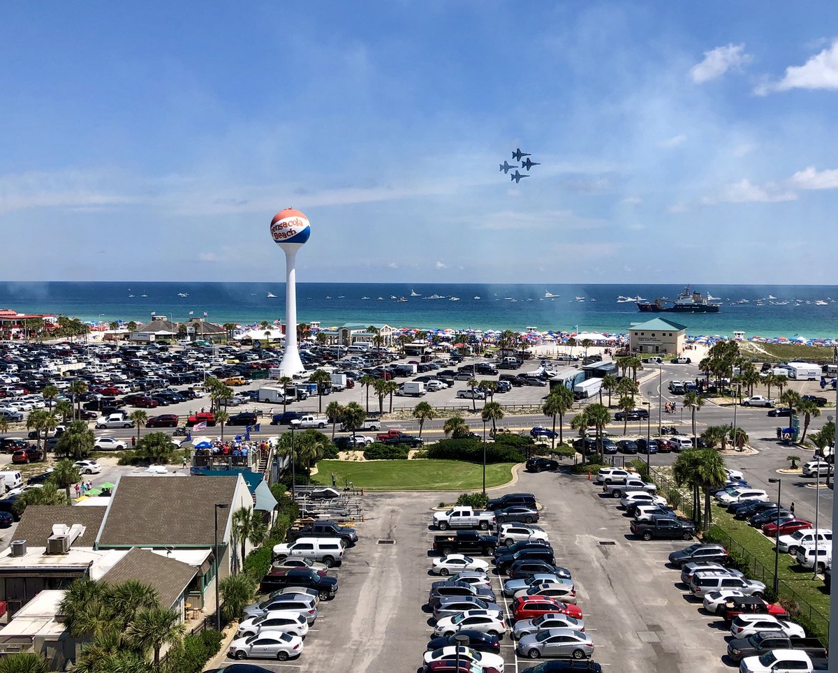 catcountry987's tweet photo. Don’t forget to share with us your #BestBlues2018 photos with us for the chance to win a staycation and grand prize from @CasinoBeachBar! Simply share using the hashtag #BestBlues2018 https://t.co/ezgpfrCFPo