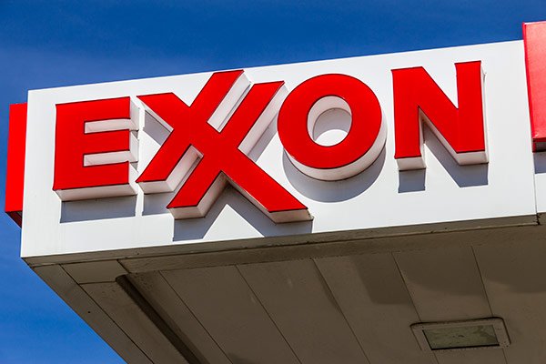 SLP_Network's tweet photo. ExxonMobil launches new loyalty to replace Plenti Program where you can receive points for purchases at both pump and in-store. This could be a blessing for anyone who regrets purchasing a truck every time they're at the pump. https://t.co/vKDvbLXnRF  #exxonmobil #customerloyalty https://t.co/gNaYzXkocb