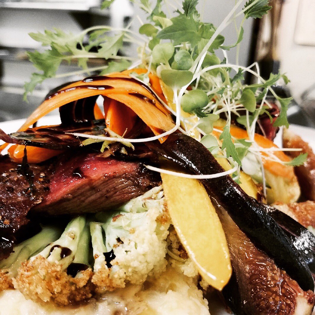 TheBrookTavern's tweet photo. Roasted #caulini sides up to this #pubsteak with rainbow carrots and figs tonight.
#eattherainbow #fridaynightdining #tgif #wineanddine https://t.co/QWcoogegcA