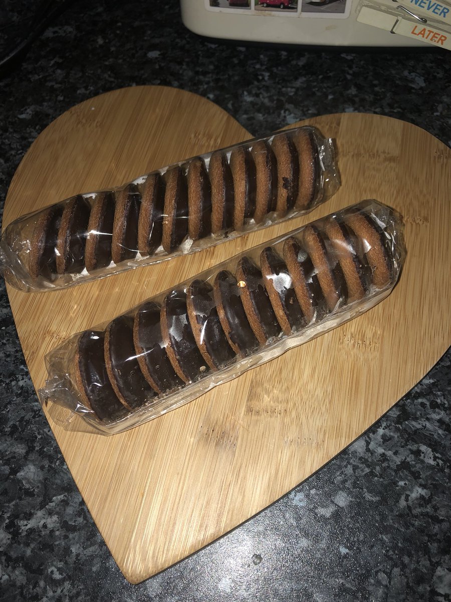walker_gini's tweet photo. You know it’s been one of those weeks when you find your Jaffa cakes in the freezer! 😂 Question is- can you eat them once defrosted? #busylife #sillyme #foodie https://t.co/NAQyf21XLW
