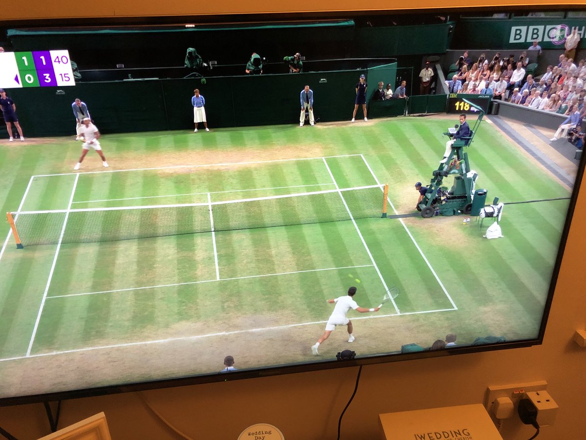 buzzbar28's tweet image. Amazing UHD pictures from Wimbledon on BBC UHD channel on Sky it has really come to life under the lights looks even better than daytime coverage. Well done @ColinSladen and team for getting this on Sky 👍🏼👏