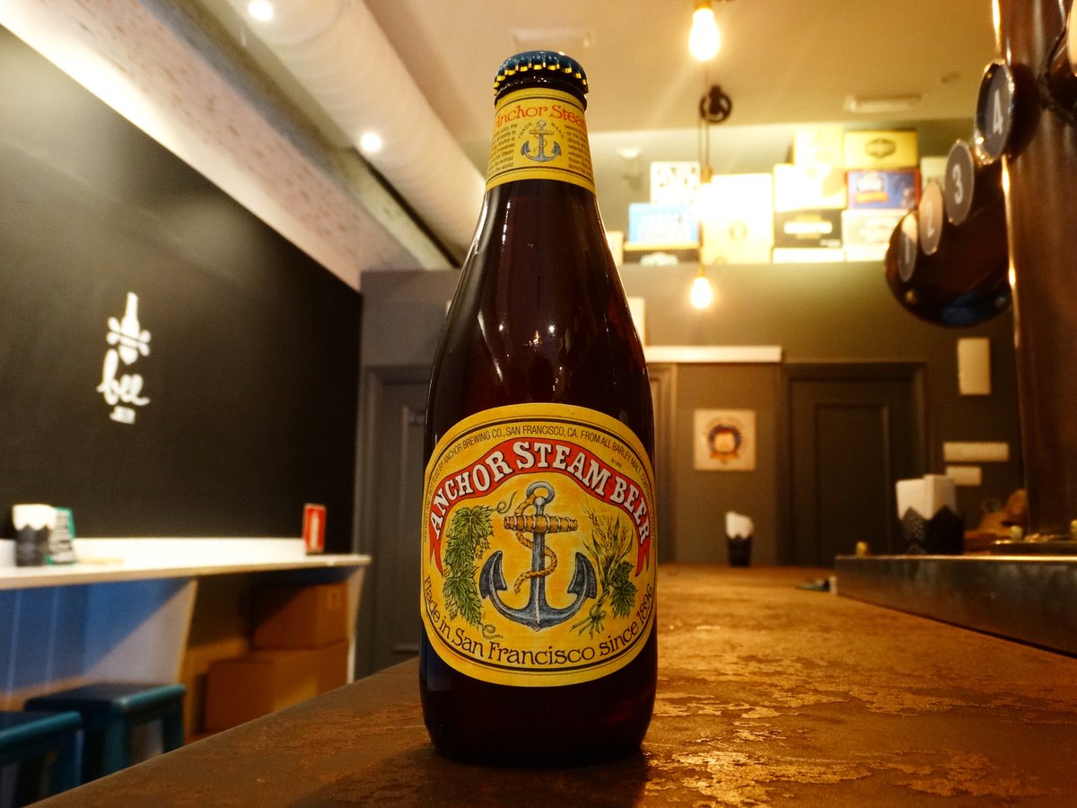 beebeermadrid's tweet photo. Today's beer's one frist brewed in 1896! From California @AnchorBrewing has created it's distinctive flavor thanks to a process like none other. You've got to come try this brewery at #BeeBeer! #BeePack #CraftBeerMadrid https://t.co/5Ci8d52Acy